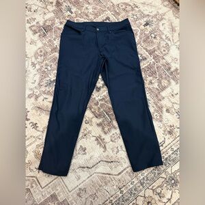 Lululemon mens ABC Pant Classic *Warpstreme 30"
30 inch inseam